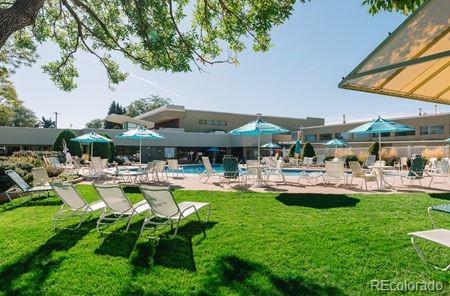 350 S Clinton Street Unit: 11D