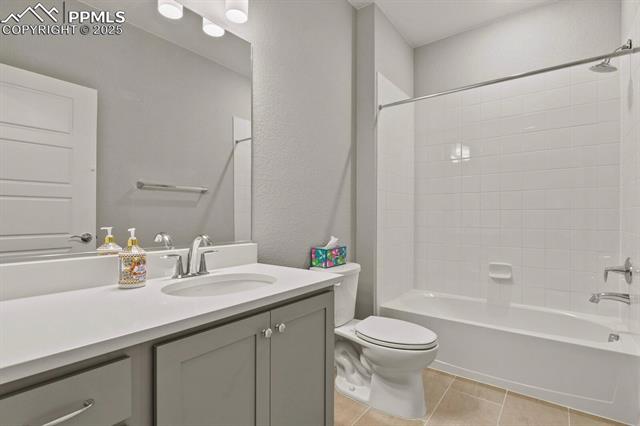 3439 Berg Point