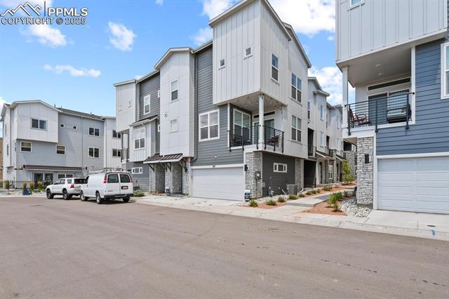 3439 Berg Point