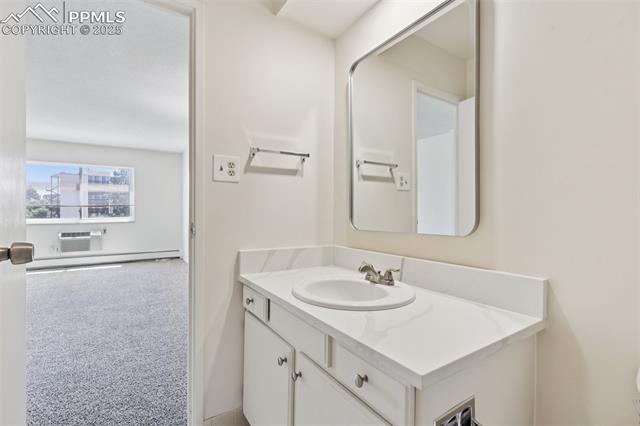 6980 E Girard Avenue 204