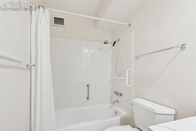 6980 E Girard Avenue 204