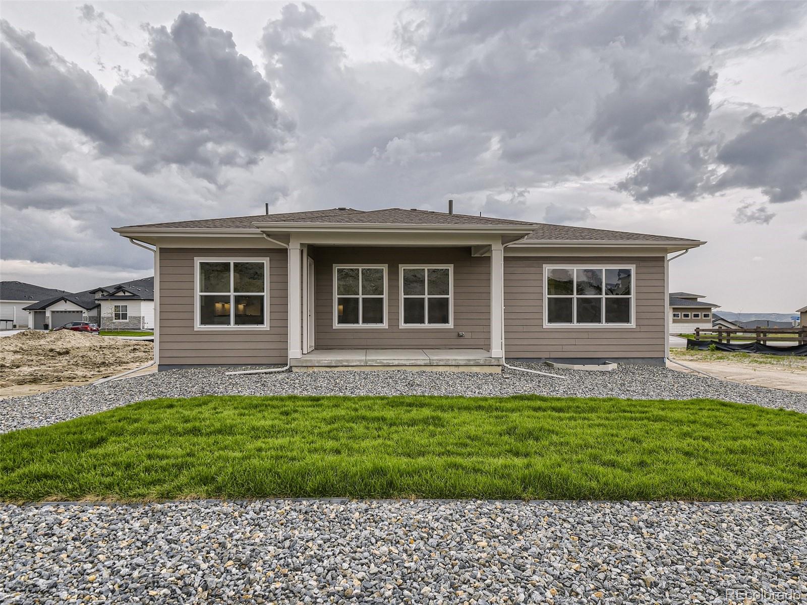 5572 Shadescale Way