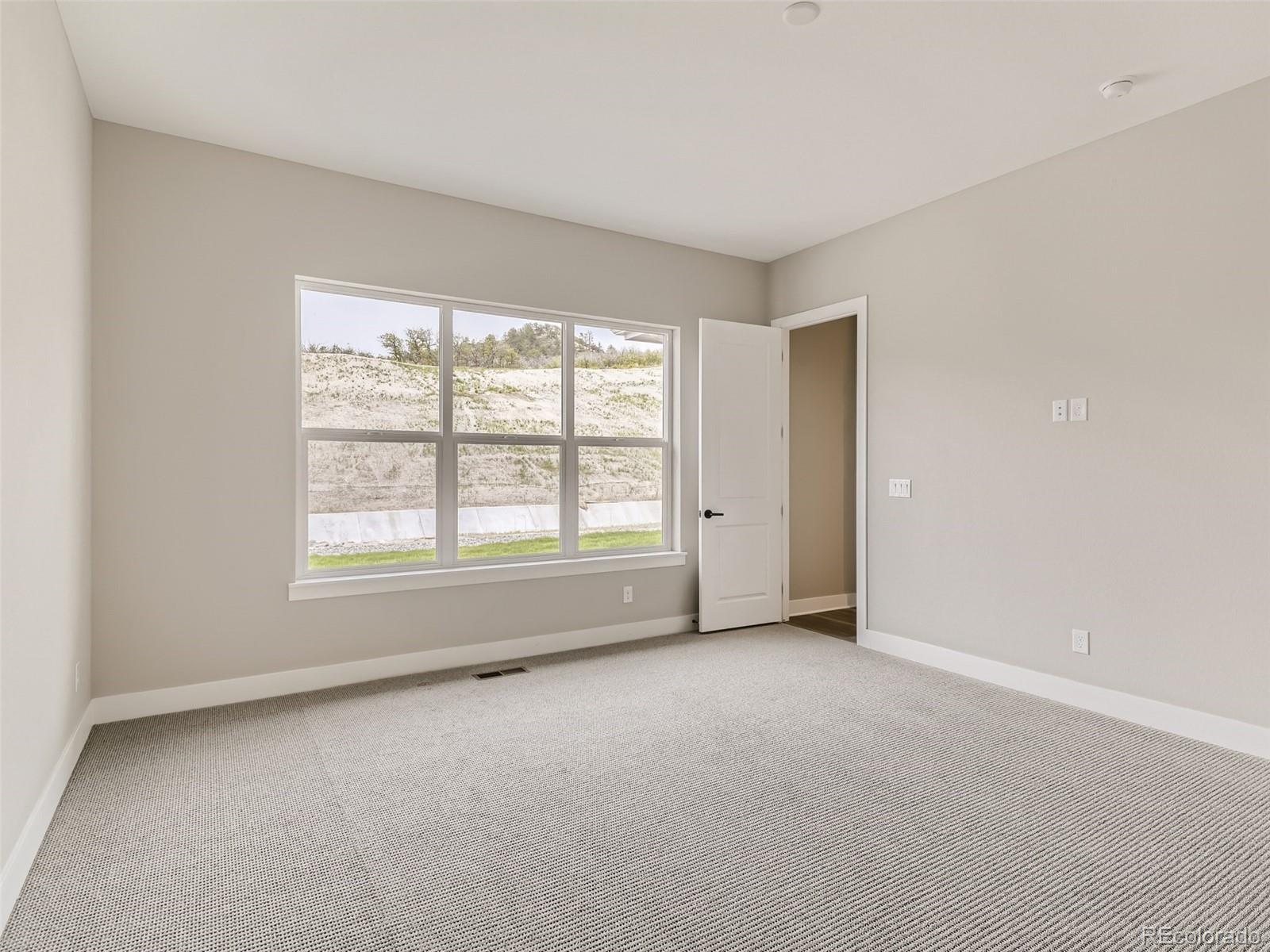 5572 Shadescale Way