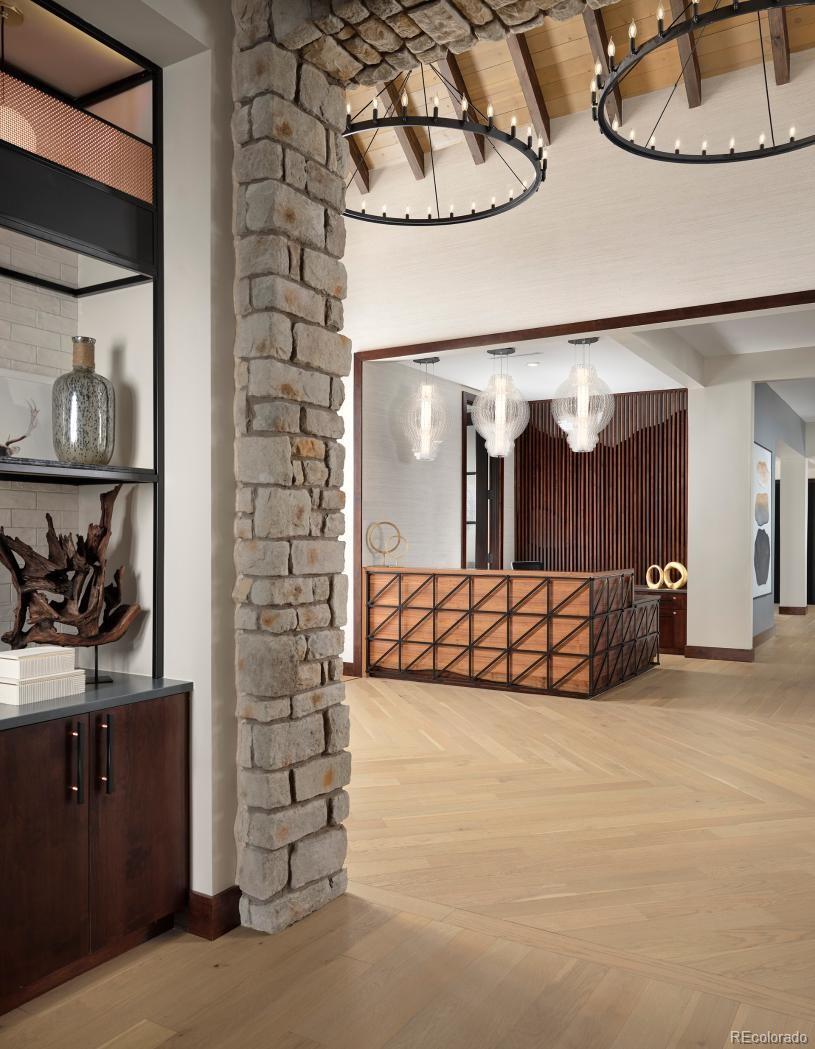 5572 Shadescale Way