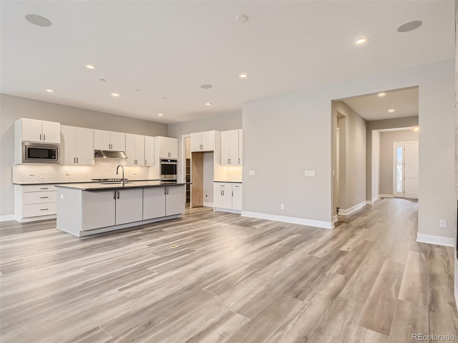 5572 Shadescale Way