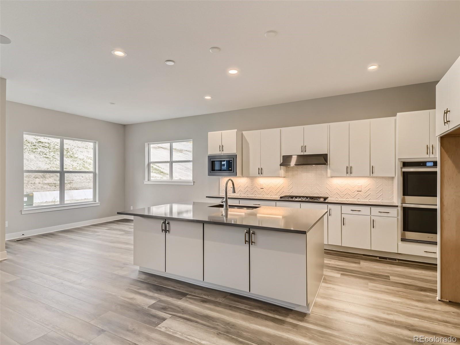 5572 Shadescale Way