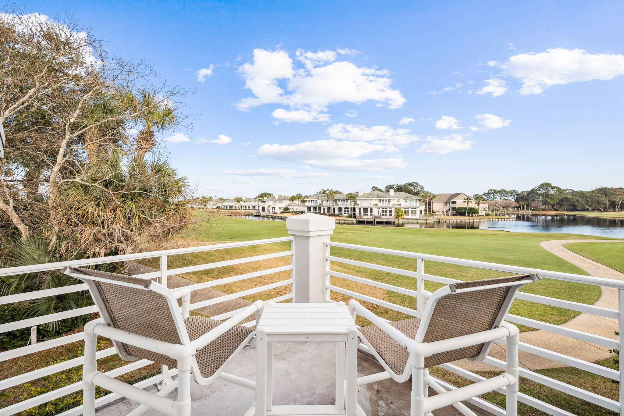 979 Northshore Drive 979