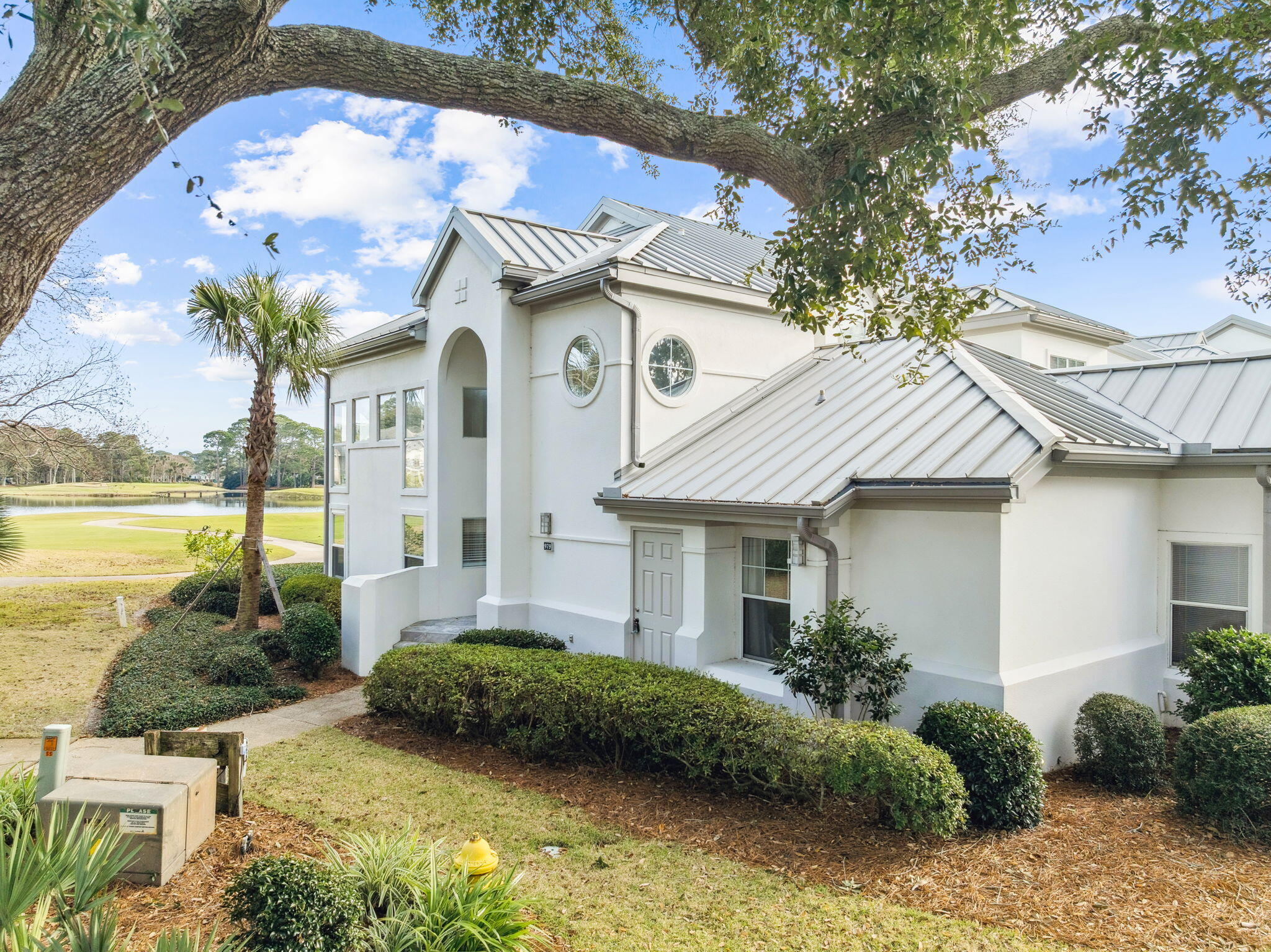 979 Northshore Drive 979