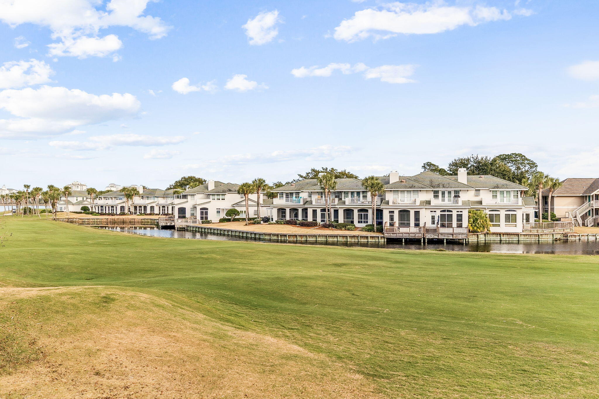 979 Northshore Drive 979