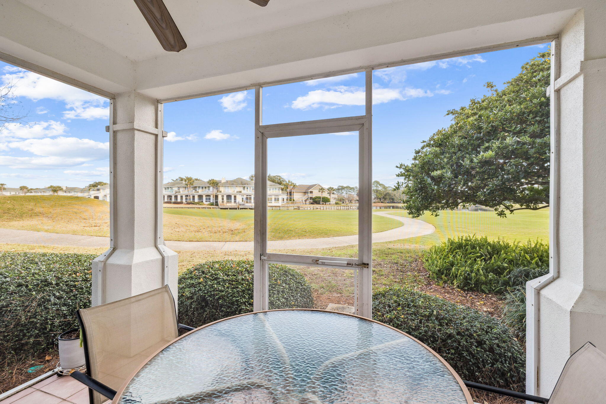 979 Northshore Drive