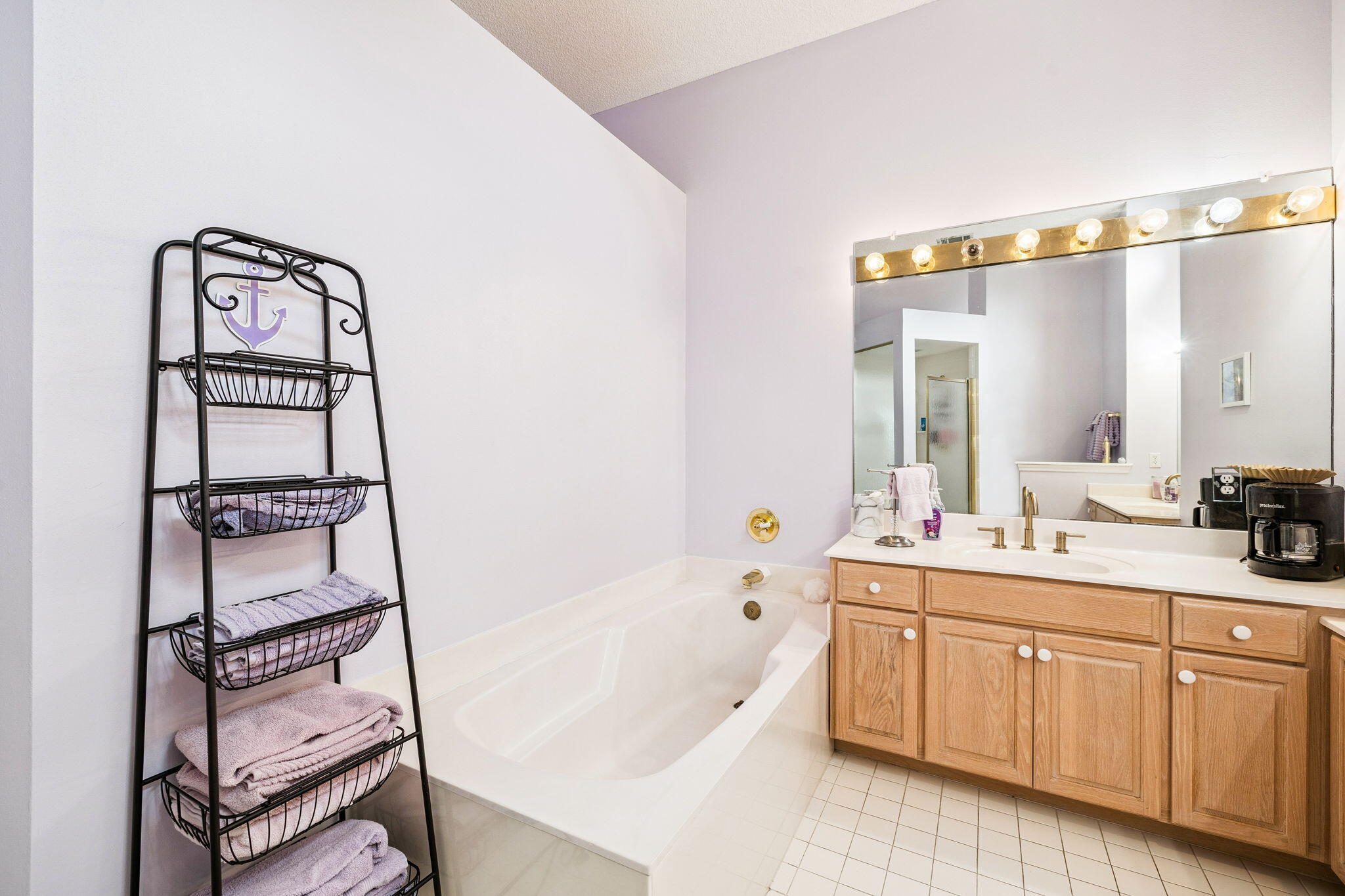 979 Northshore Drive