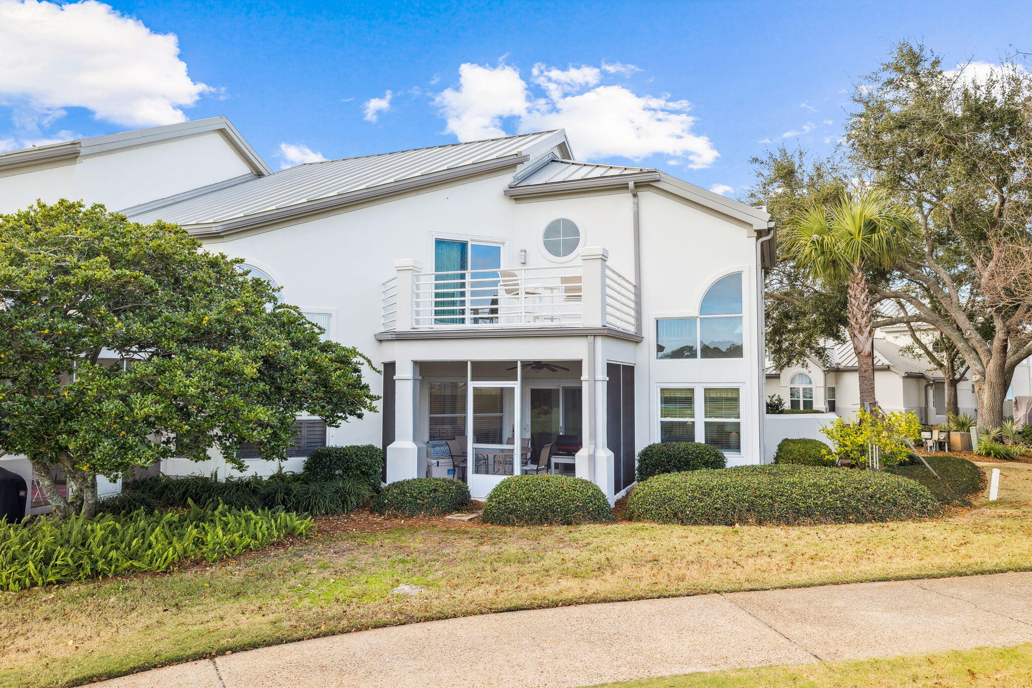 979 Northshore Drive