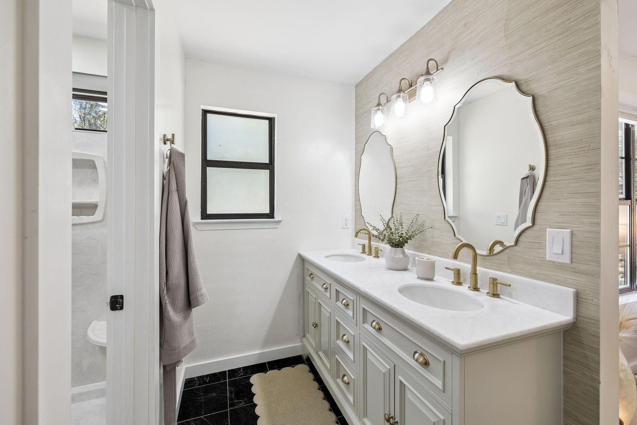 124 Meadow Woods Lane