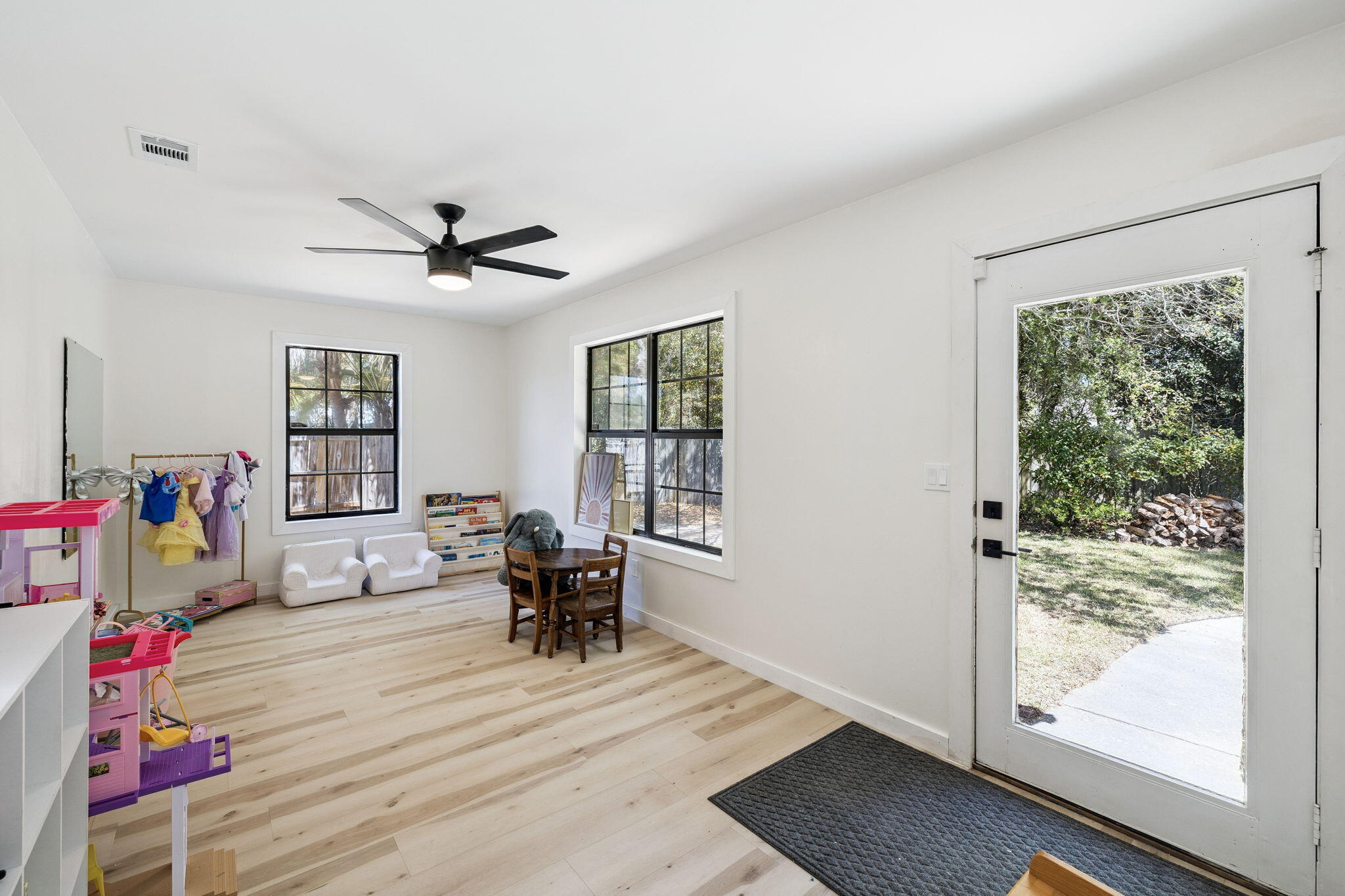 124 Meadow Woods Lane