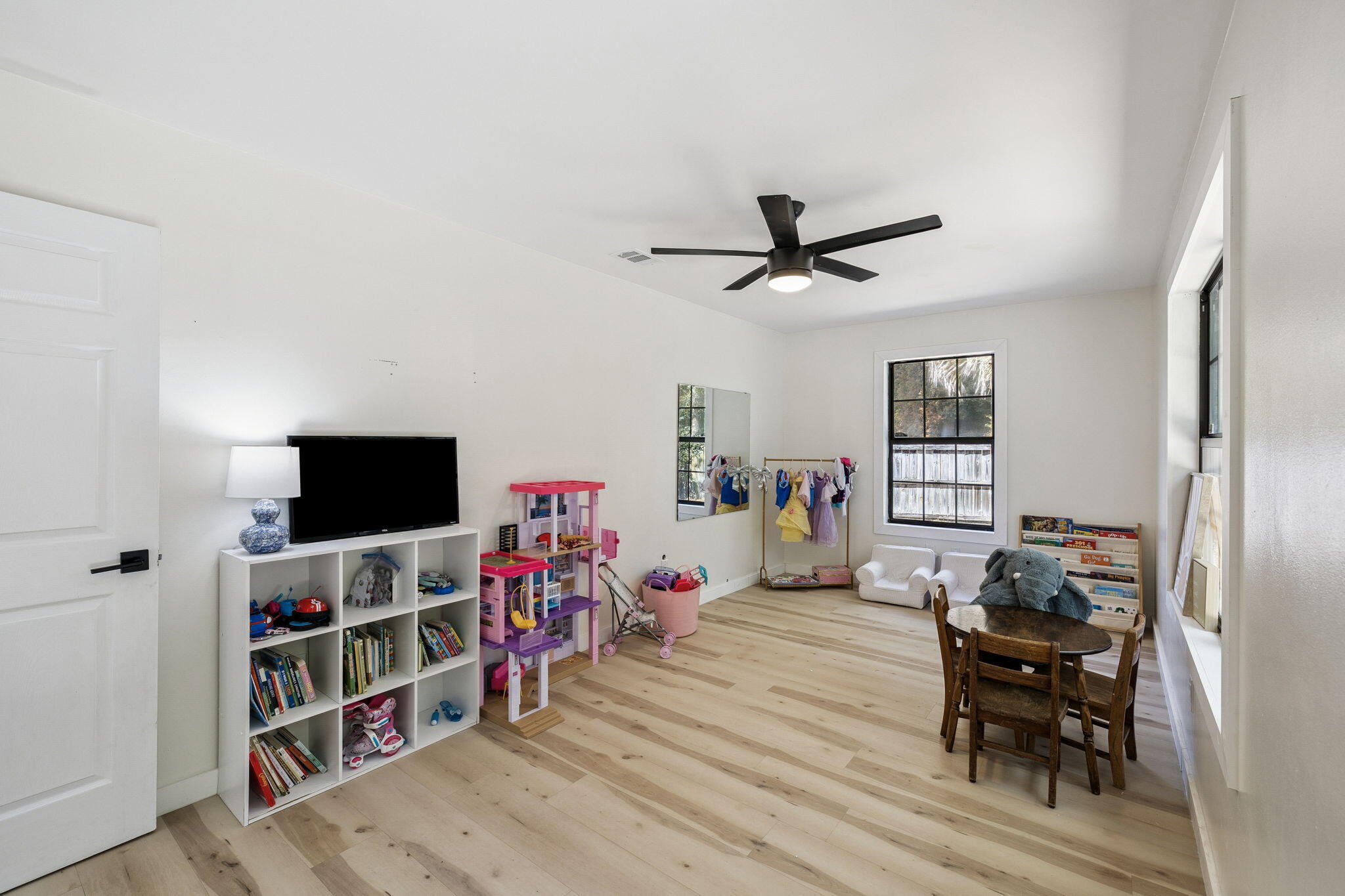 124 Meadow Woods Lane