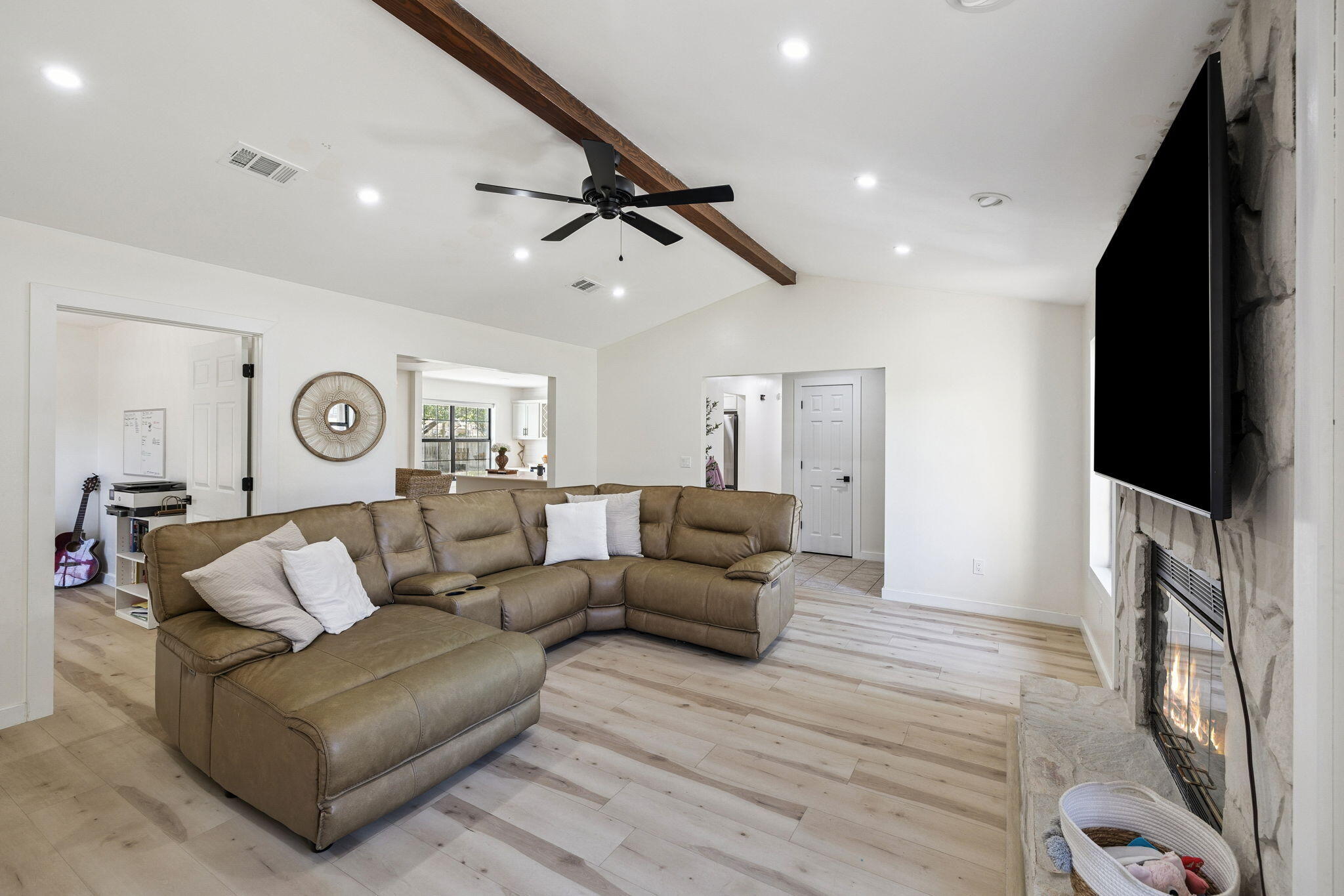 124 Meadow Woods Lane