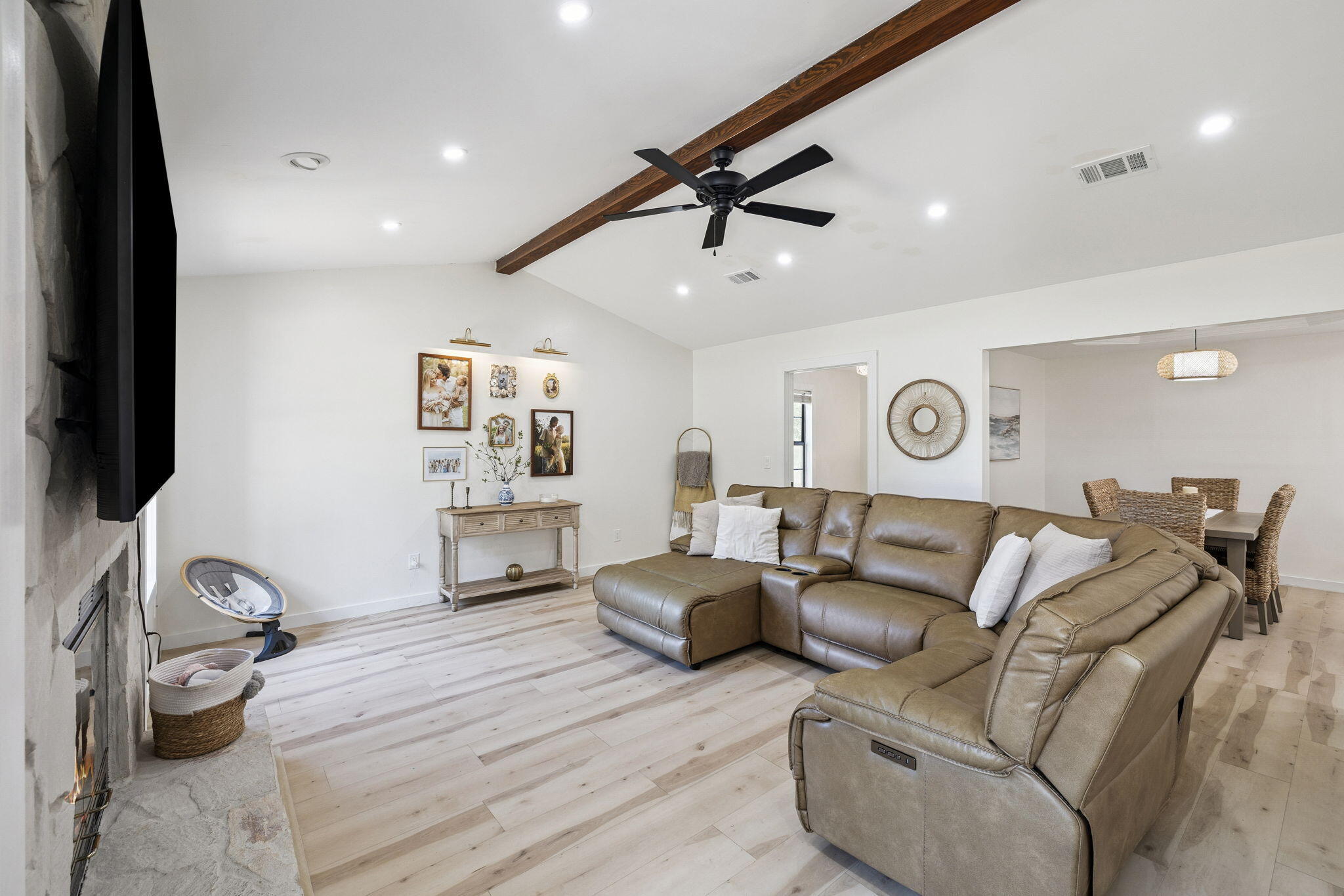 124 Meadow Woods Lane