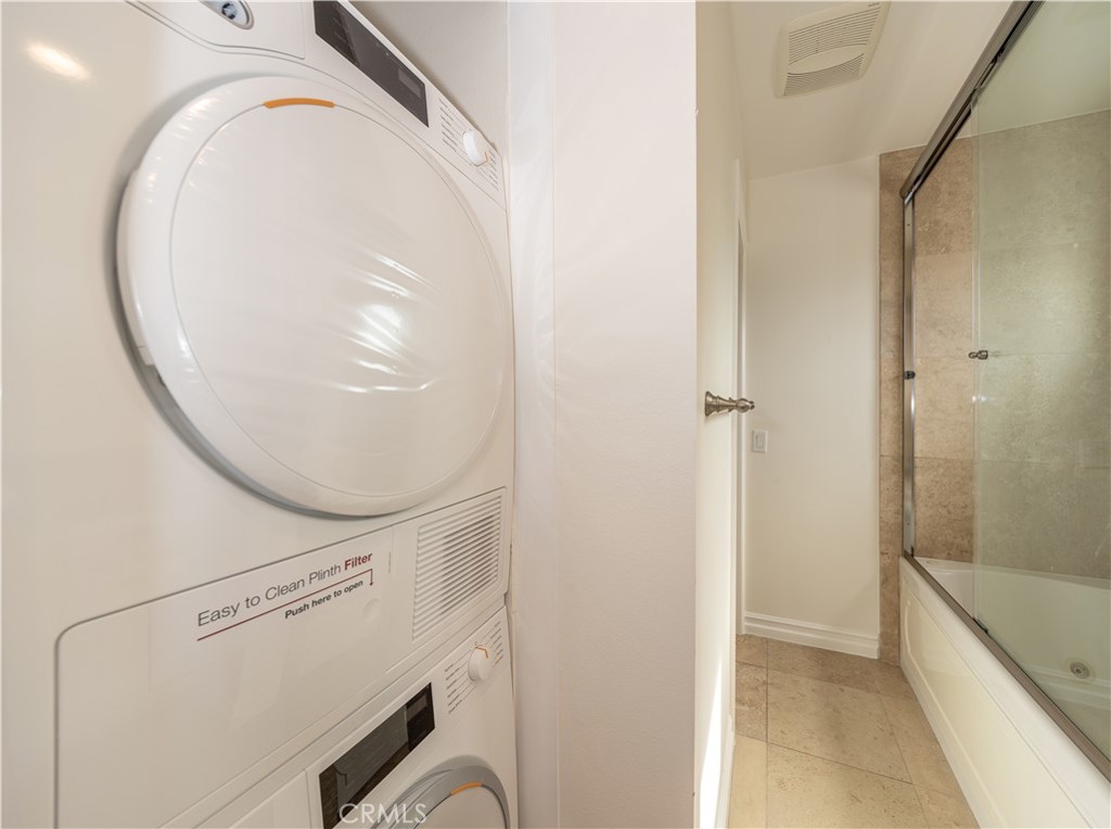 521 Jasmine Avenue 1/2