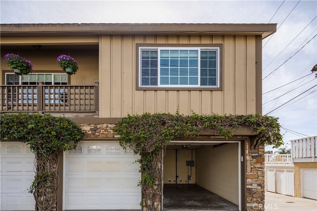 521 Jasmine Avenue 1/2