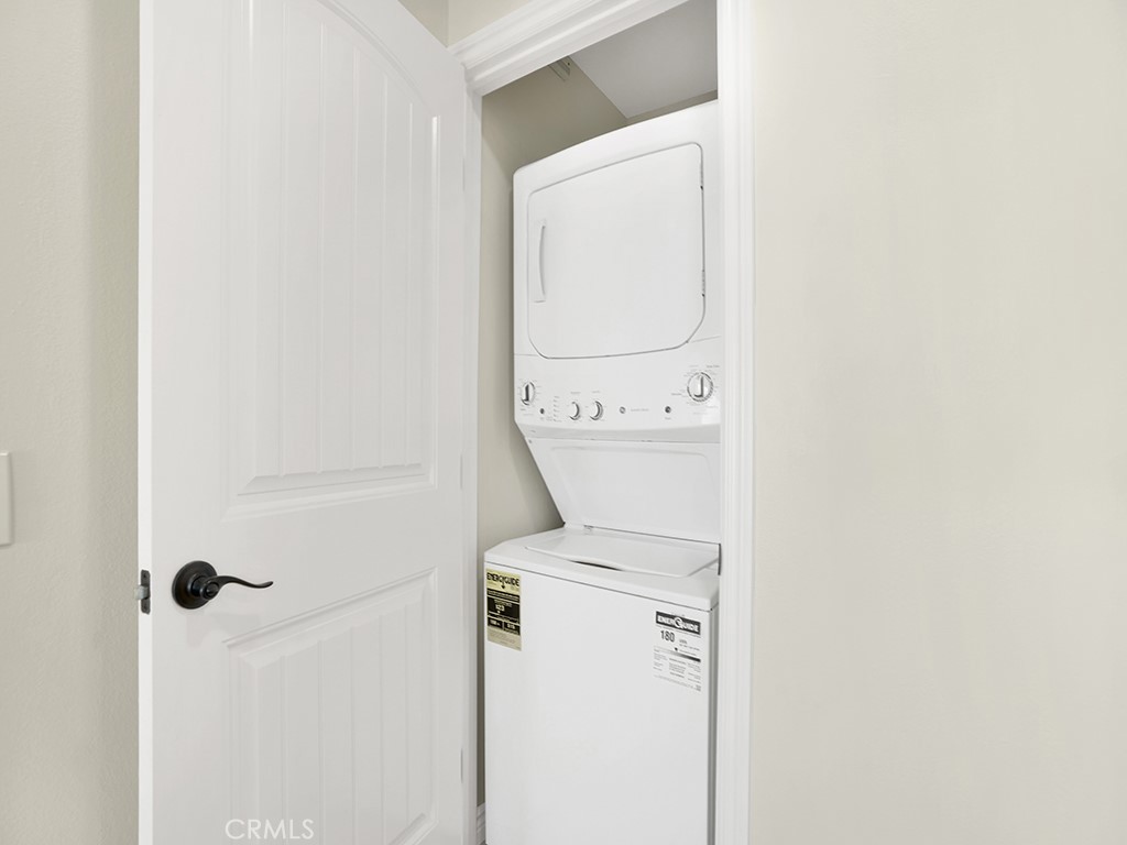 2210 W Oceanfront 1/2