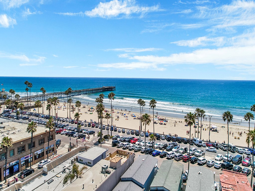 2210 W Oceanfront 1/2
