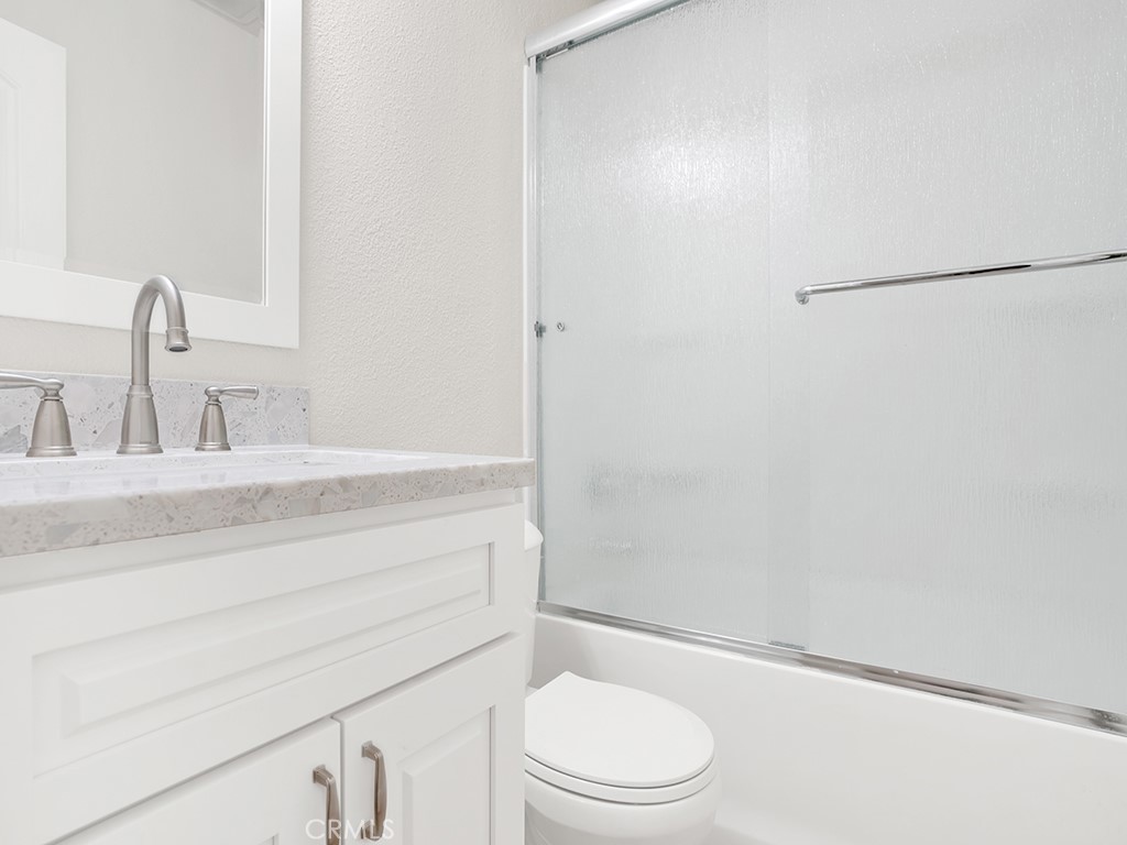 2210 W Oceanfront 1/2