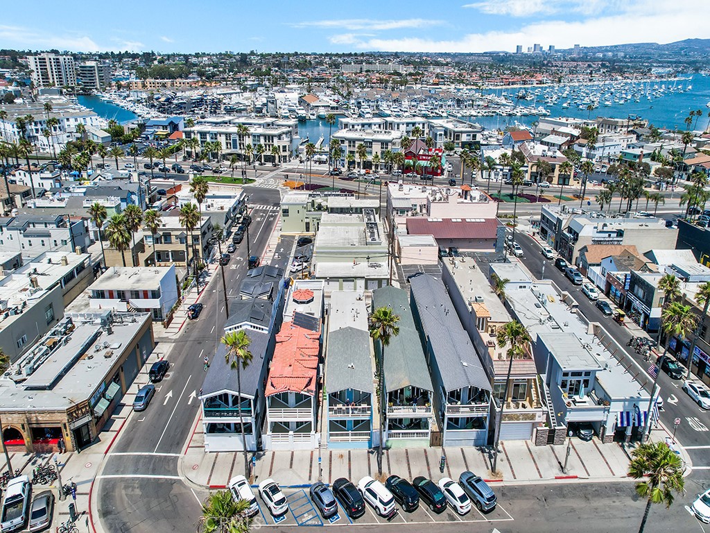2210 W Oceanfront 1/2