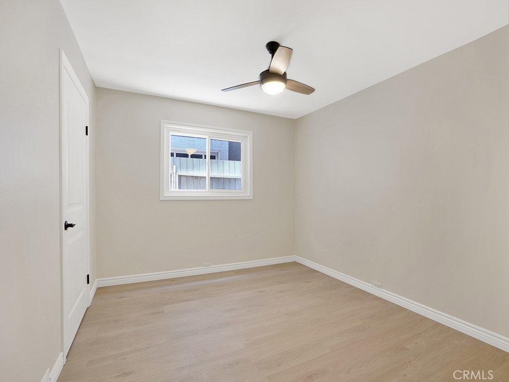 2210 W Oceanfront 1/2