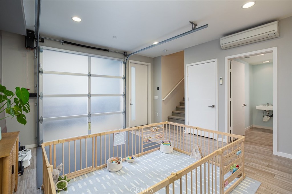 143 Tribeca Way