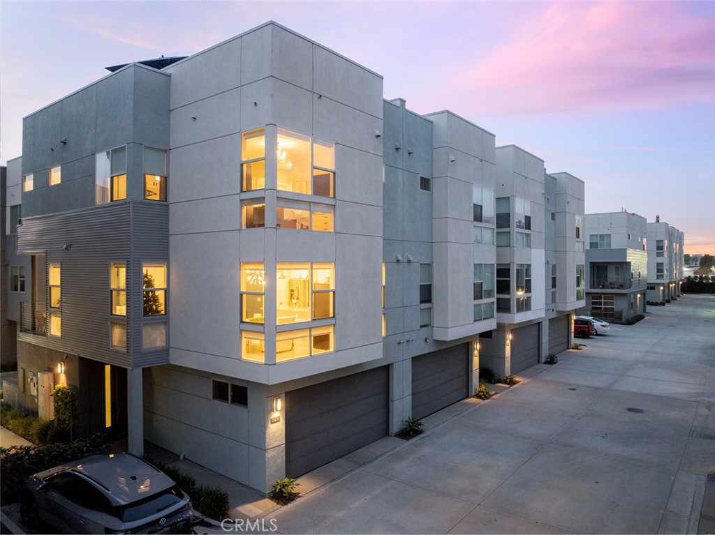 143 Tribeca Way