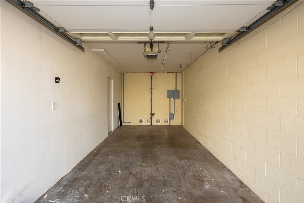 521 Jasmine Avenue 1/2