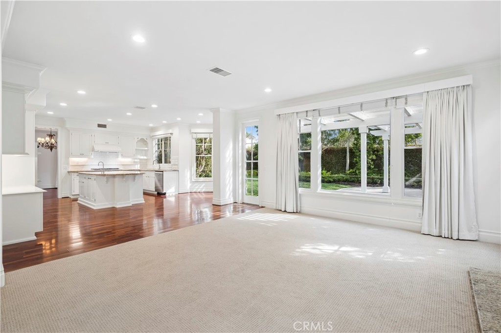 15 Jupiter Hills Drive