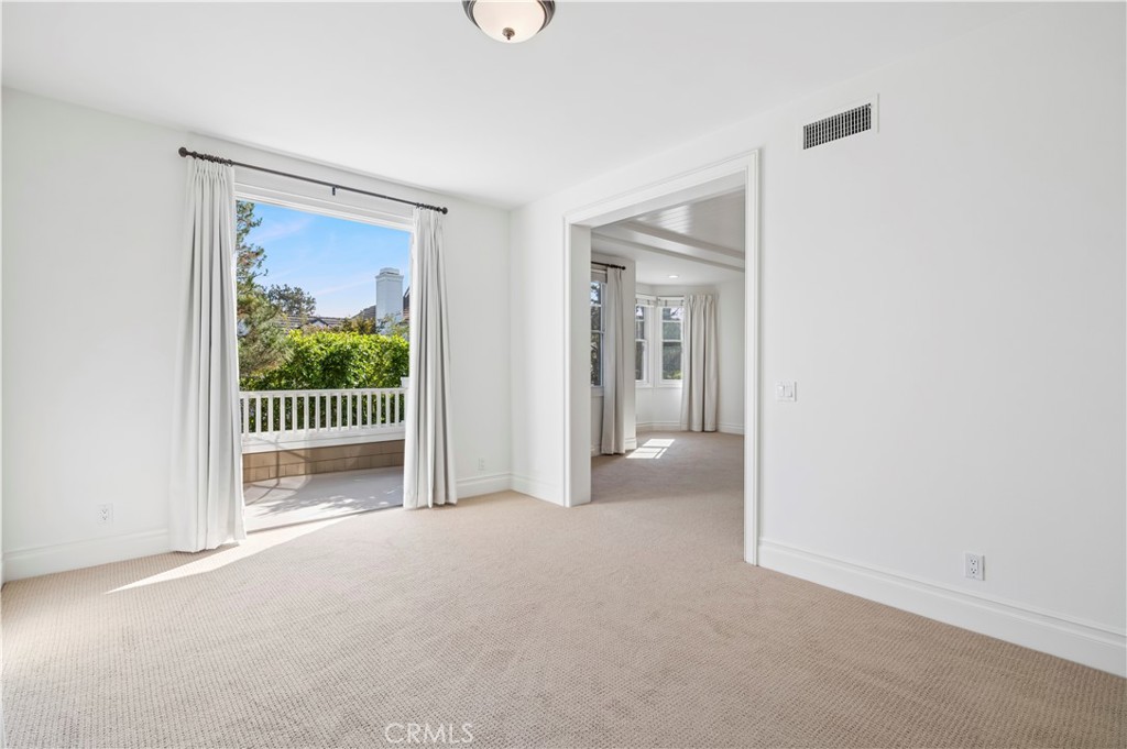 15 Jupiter Hills Drive