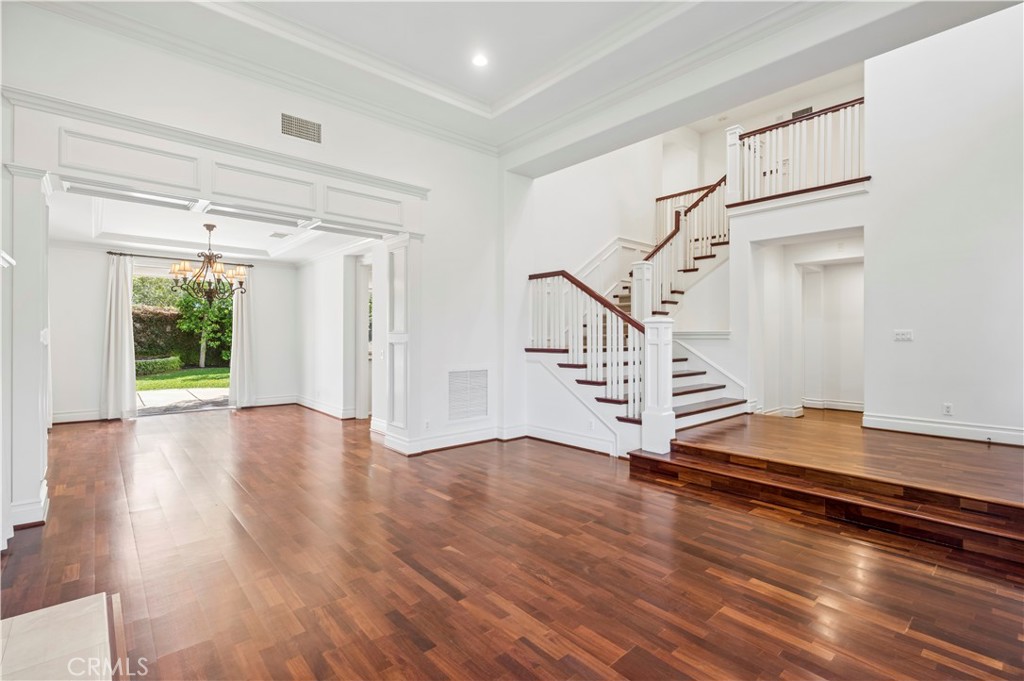 15 Jupiter Hills Drive