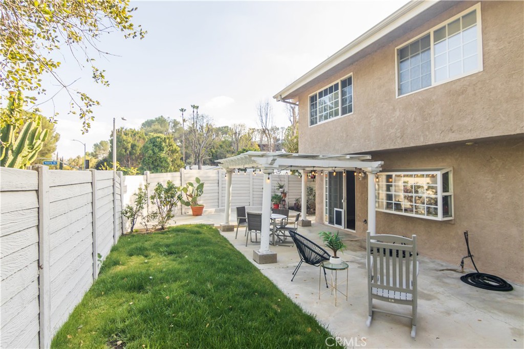 24331 Clipstone Street