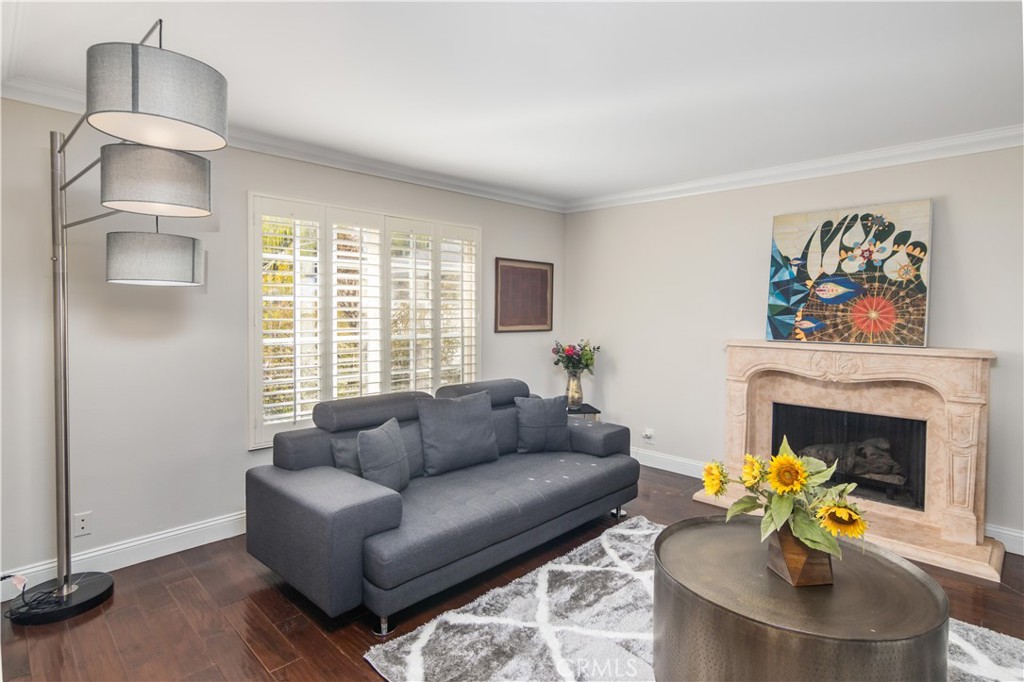 24331 Clipstone Street