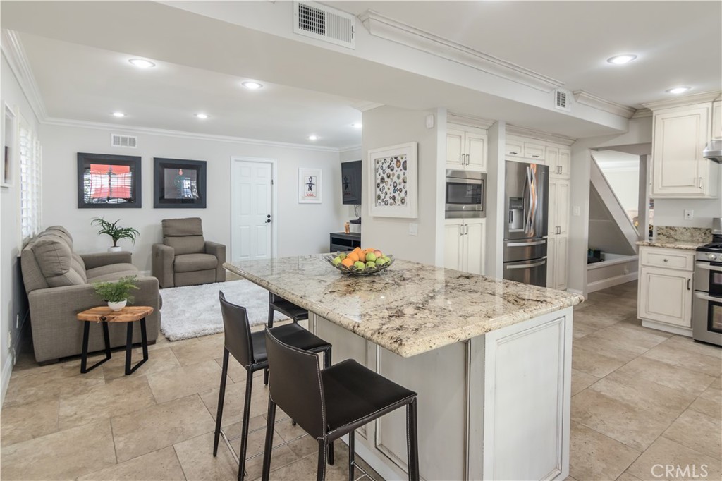 24331 Clipstone Street