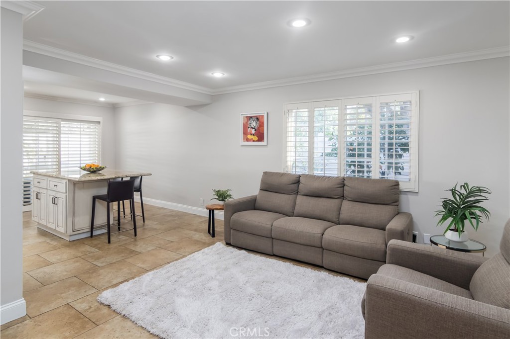 24331 Clipstone Street