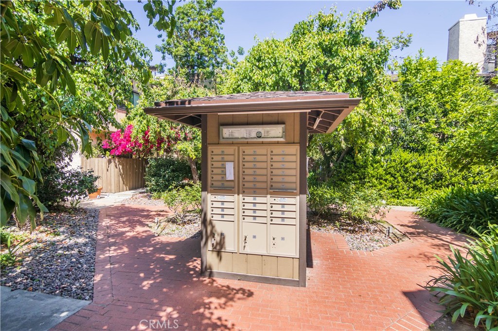 15023 Sherman Way C