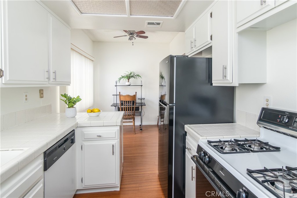 15023 Sherman Way C