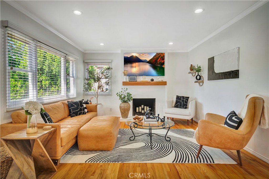 21907 De La Osa Street