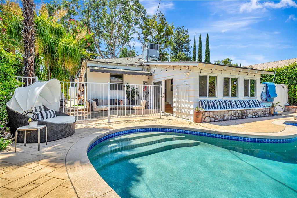 21907 De La Osa Street