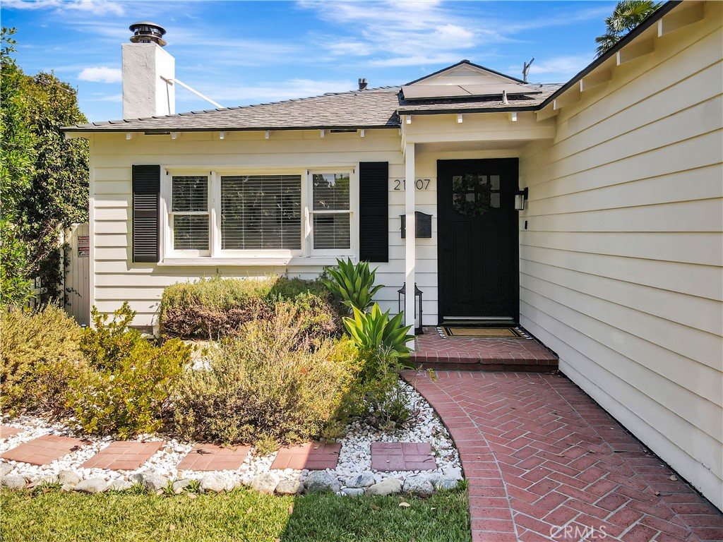 21907 De La Osa Street