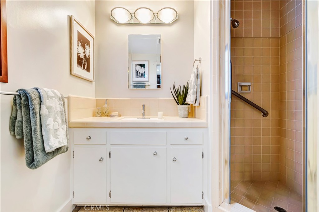 4532 Del Moreno Drive