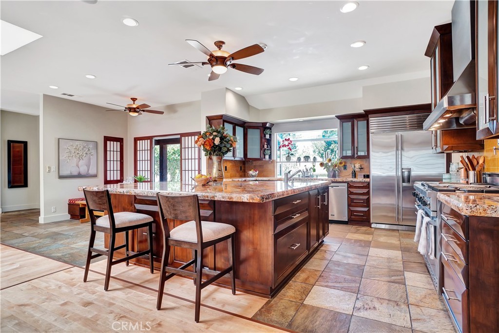 4532 Del Moreno Drive