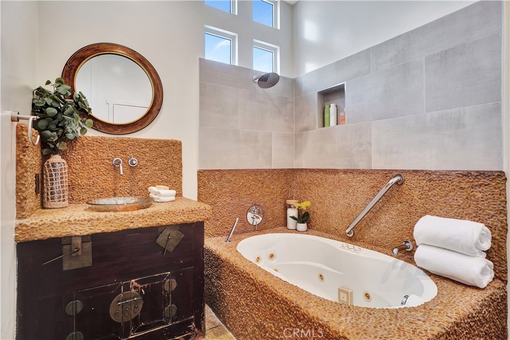 4532 Del Moreno Drive