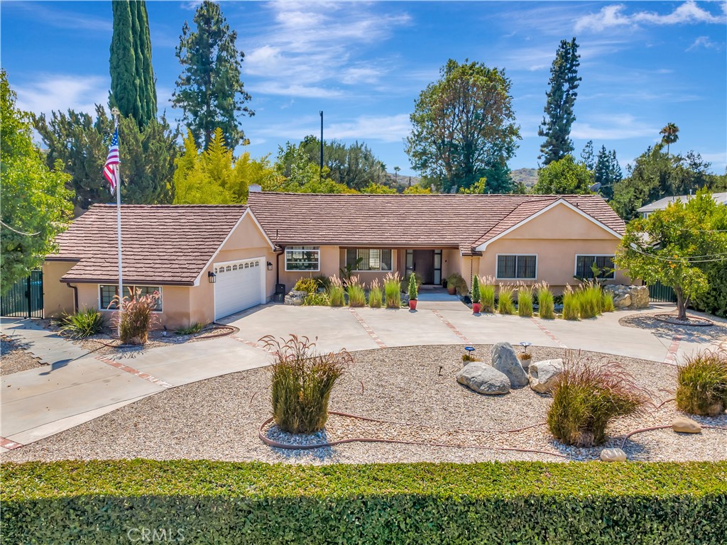 4532 Del Moreno Drive