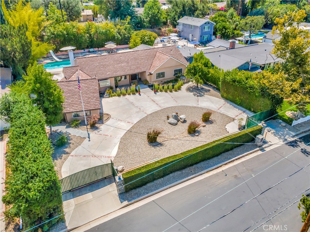 4532 Del Moreno Drive