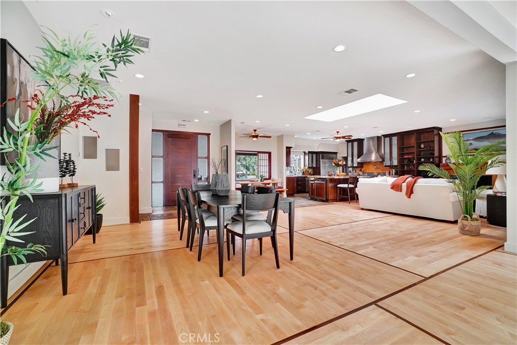 4532 Del Moreno Drive