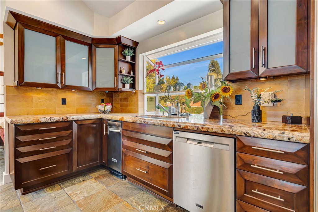 4532 Del Moreno Drive